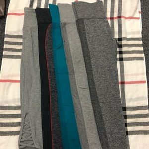 Lot of Forever 21 capri